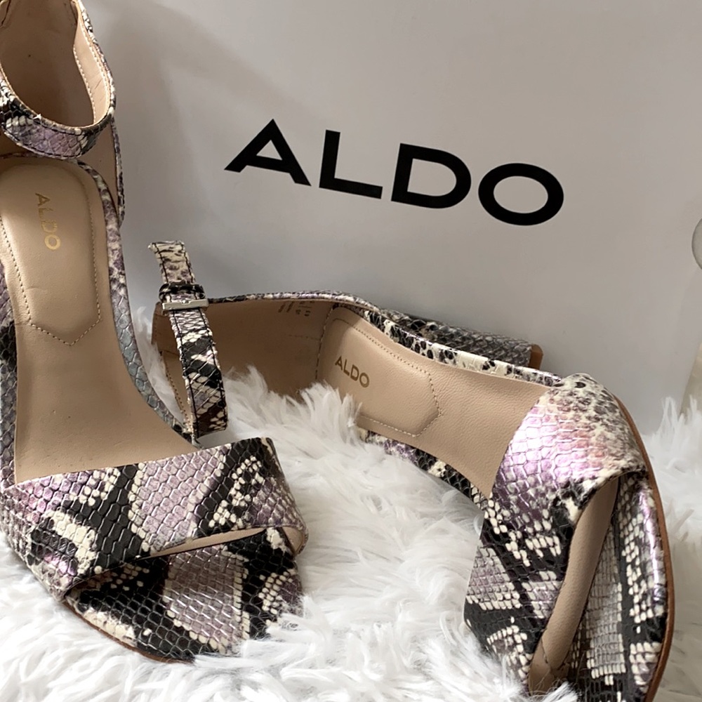 Snake skin shoes